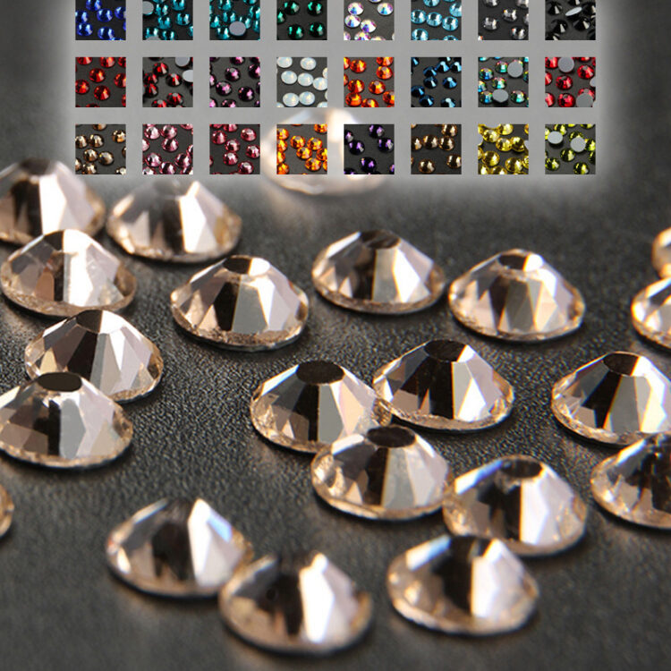 Pietre din sticla tip Swarovski ss30